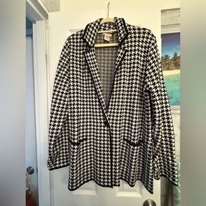 Max Studio Black and White Houndstooth Sweater Blazer